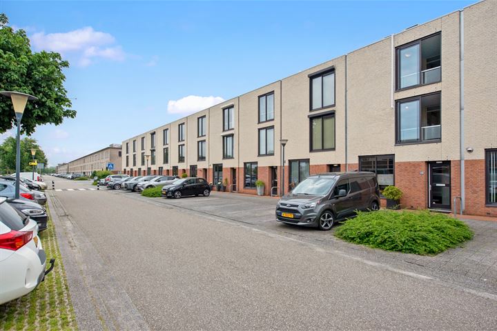 Bekijk foto 39 van Nieuwlandstraat 108