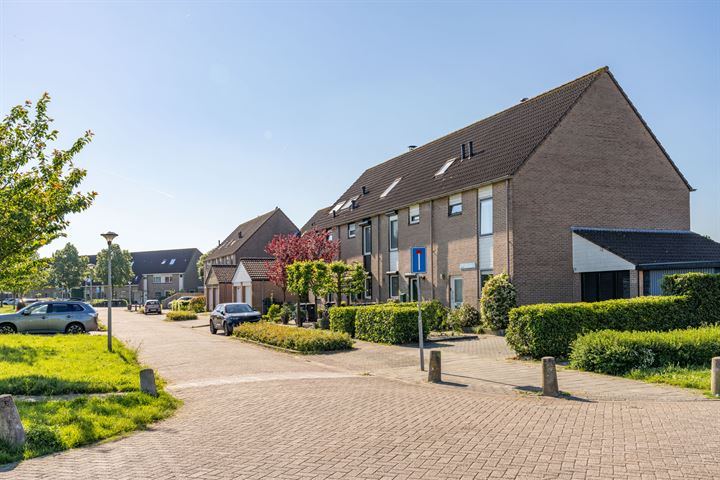 View photo 38 of Hopklaverstraat 2