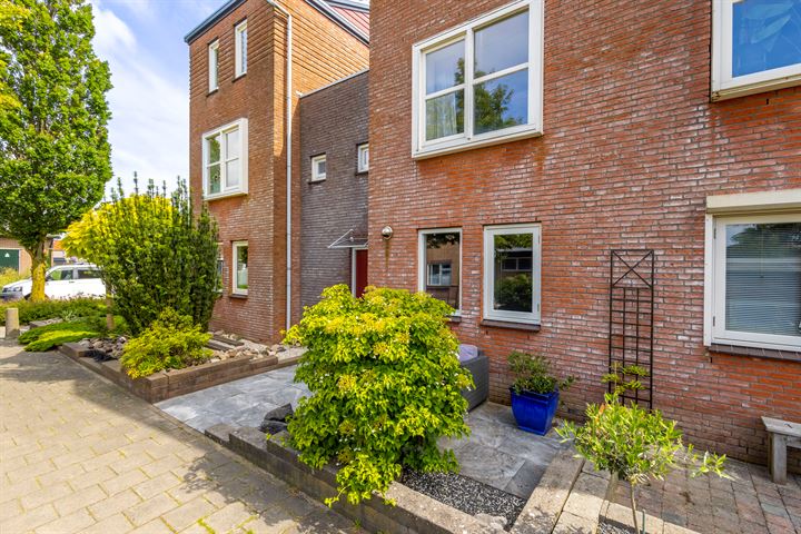 Bekijk foto 33 van Irenestraat 6