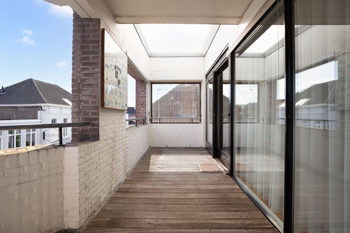 View photo 16 of Grotestraat 211-B