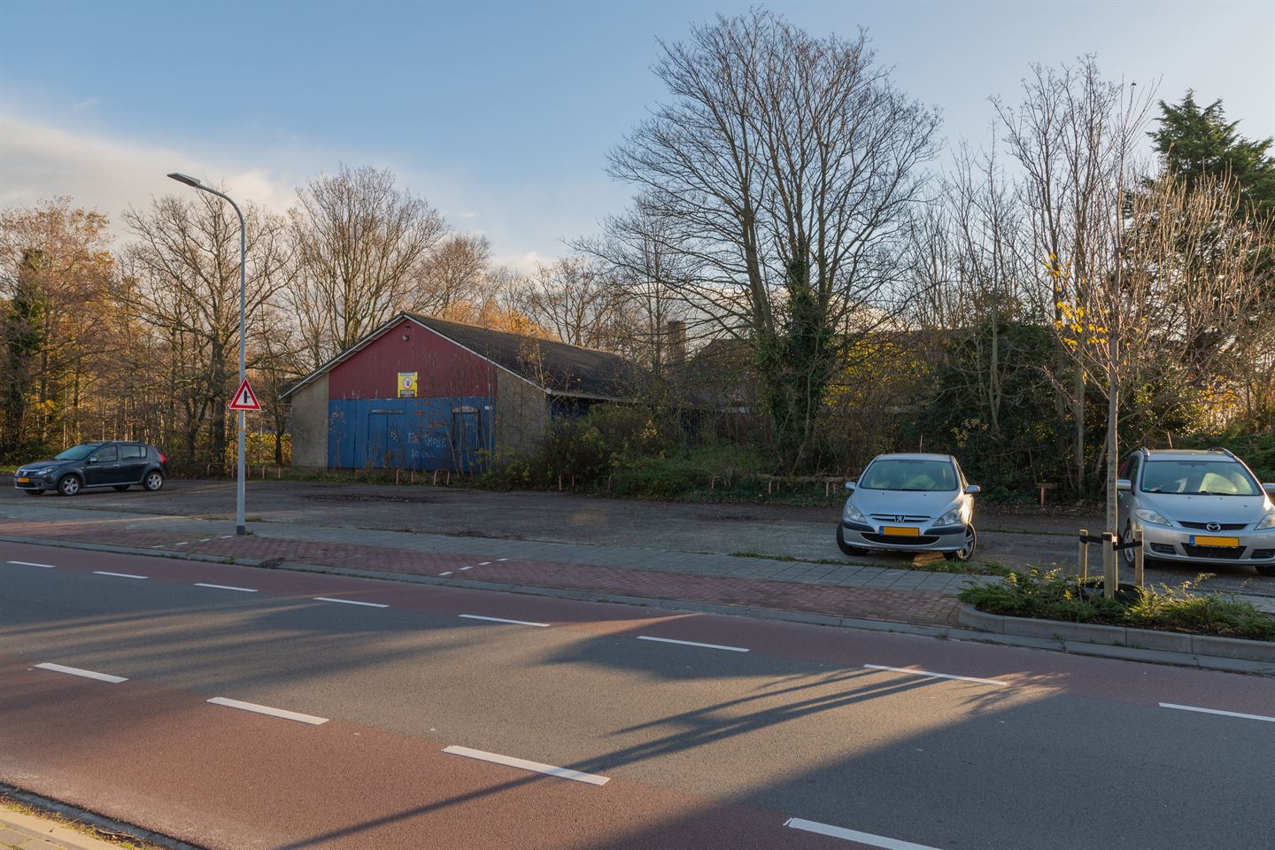 View photo 3 of Burgemeester Lovinkstraat 62-64