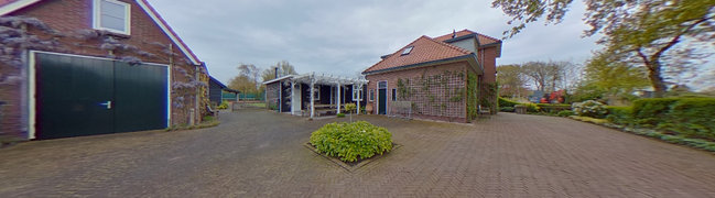 View 360° photo of voortuin of Duinbeekseweg 16