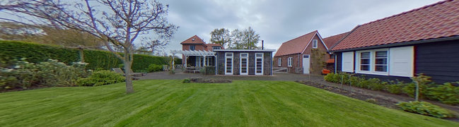 View 360° photo of achtertuin of Duinbeekseweg 16