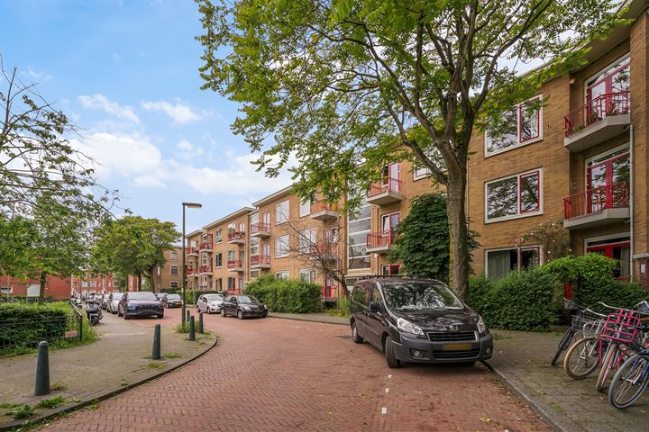 Bekijk foto 33 van Woudenbergstraat 95