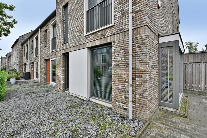 View photo 49 of Zuidbroekstraat 11