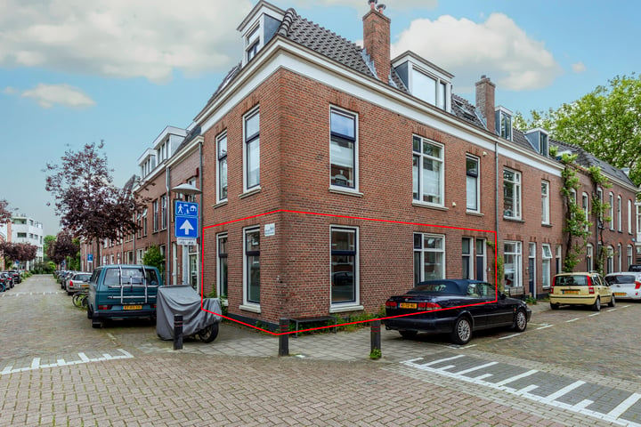 Bekijk foto 1 van Laurens Reaalstraat 3