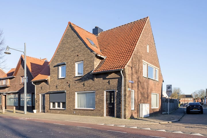 Bekijk foto 1 van Hoofdstraat 108