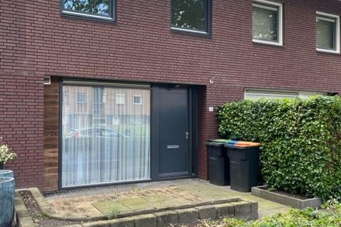 Bekijk foto 1 van Roodeschoolstraat 45