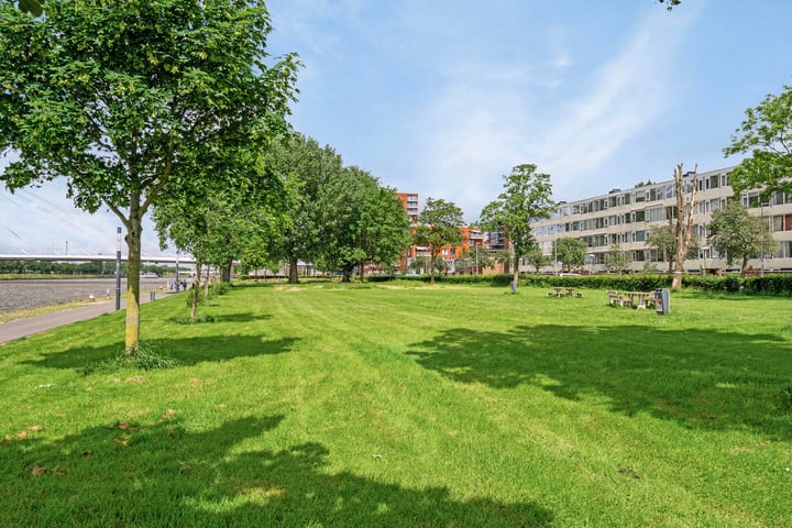 View photo 38 of Magelhaenlaan 133