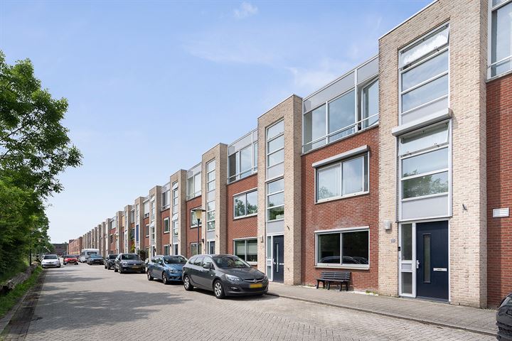 Bekijk foto 43 van Peursumstraat 33