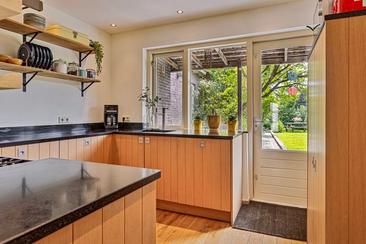 Photo 15 of Kanaalstraat 14