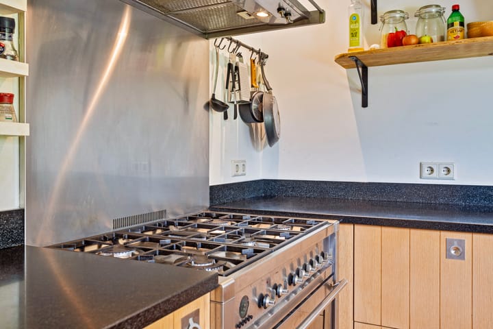 Photo 16 of Kanaalstraat 14