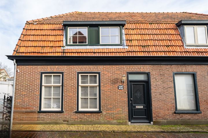 Bekijk foto 1 van Molenstraat 21