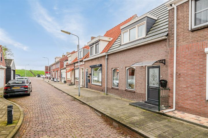 View photo 40 of Achterstraat 36