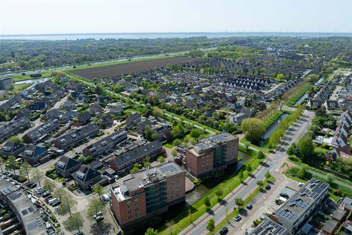 Bekijk foto 34 van Marcandostraat 52