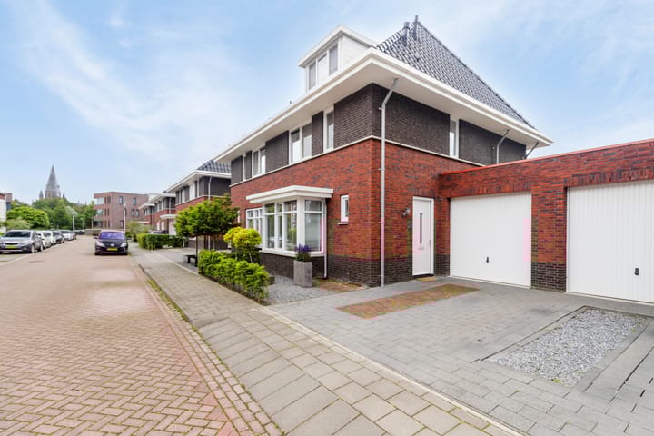 Photo 38 of Bastion 16