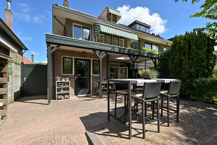 View photo 34 of Santhorstlaan 18