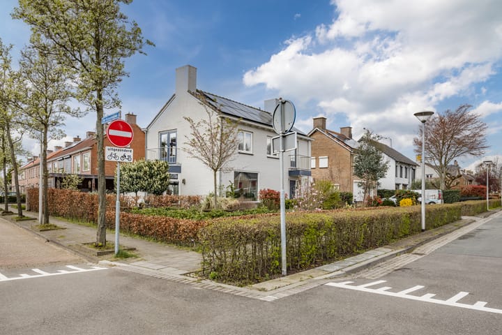 Foto 4 van Van Gaverenlaan 11