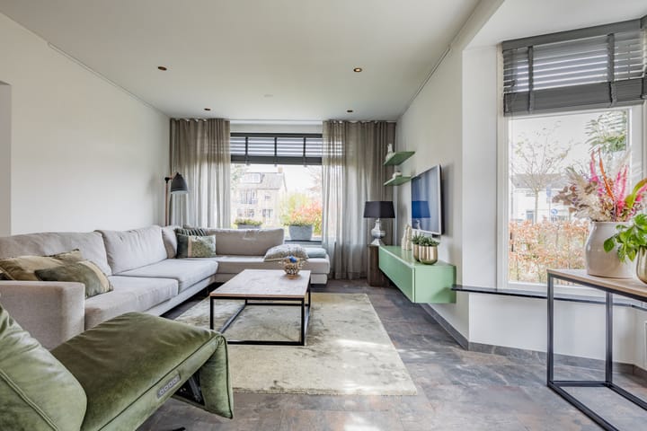 Foto 10 van Van Gaverenlaan 11