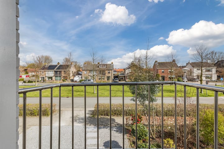 Foto 52 van Van Gaverenlaan 11