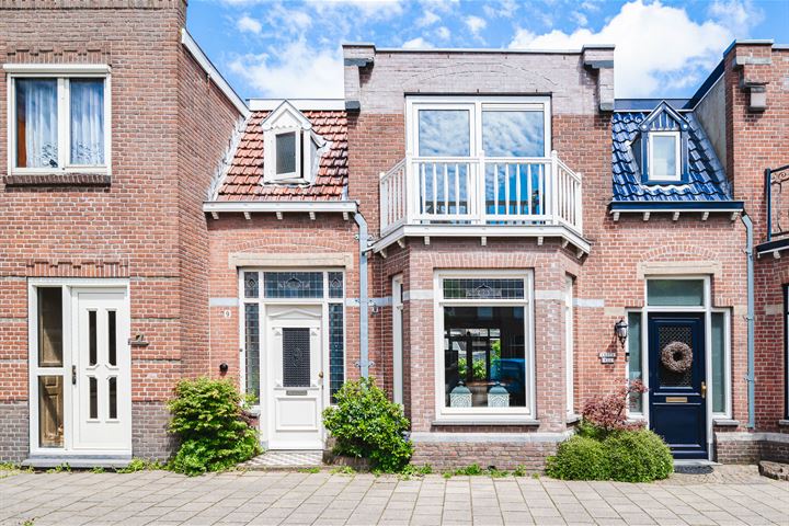 Bekijk foto 1 van Huygensstraat 9