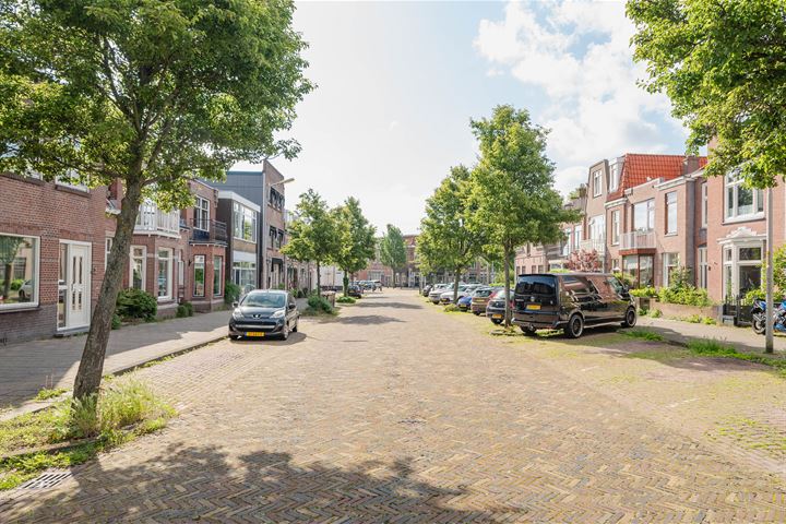 Bekijk foto 39 van Huygensstraat 9