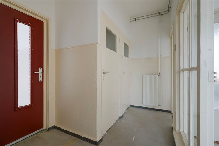 View photo 8 of Woudenbergstraat 115