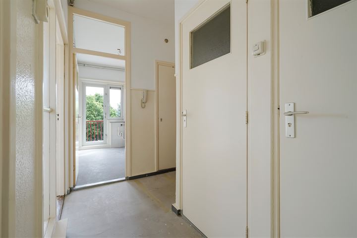 View photo 9 of Woudenbergstraat 115