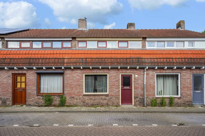 Bekijk foto 1 van Pelikaanstraat 19