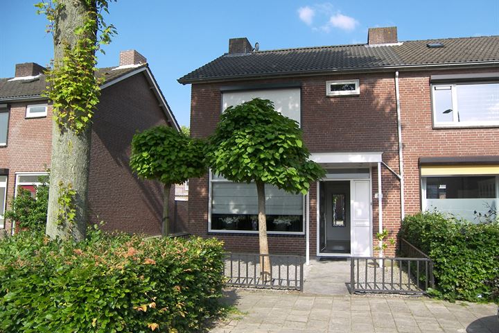 Bekijk foto 1 van Zwaluwstraat 23