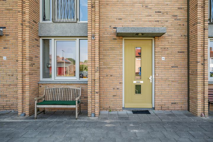 Bekijk foto 2 van Weberstraat 142