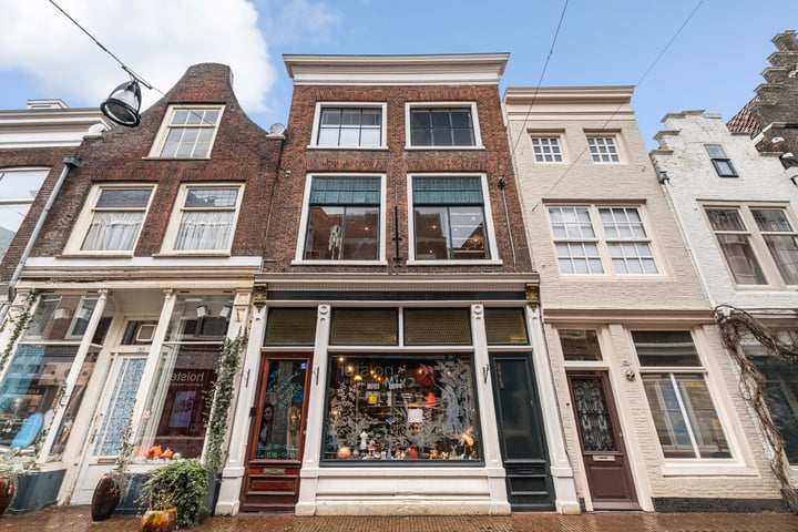 Bekijk foto 1 van Grote Spuistraat 29