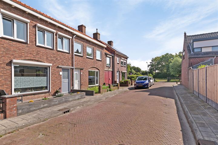 Bekijk foto 5 van Emmastraat 17