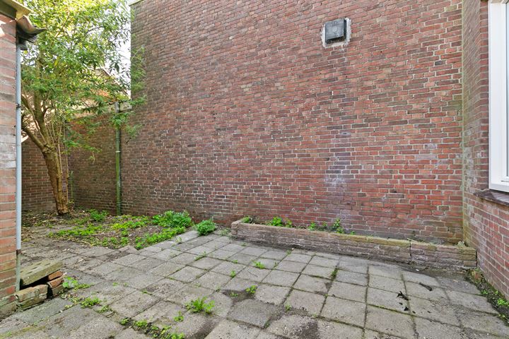 Bekijk foto 32 van Emmastraat 17