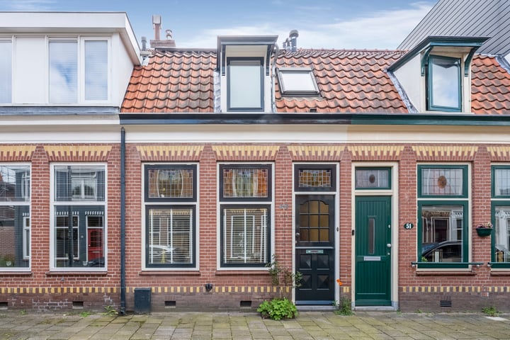 Bekijk foto 1 van Waldeck Pyrmontstraat 49