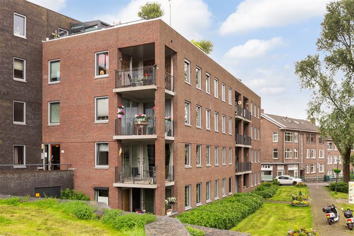 Bekijk foto 1 van Hoogstraat 4