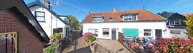 Bekijk 360° foto van Vooraanzicht van Zevenhuizen 4