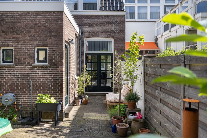 Bekijk foto 19 van Lombokstraat 27