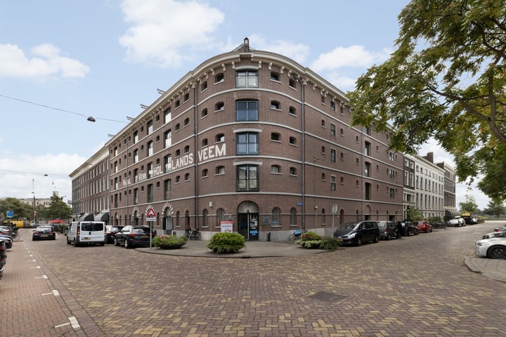 View photo 22 of Calandstraat 18-E