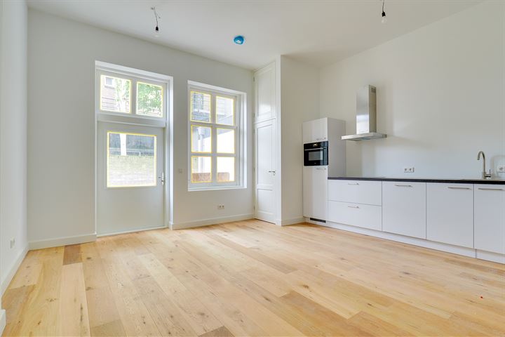 View photo 2 of Oudegracht 312-B