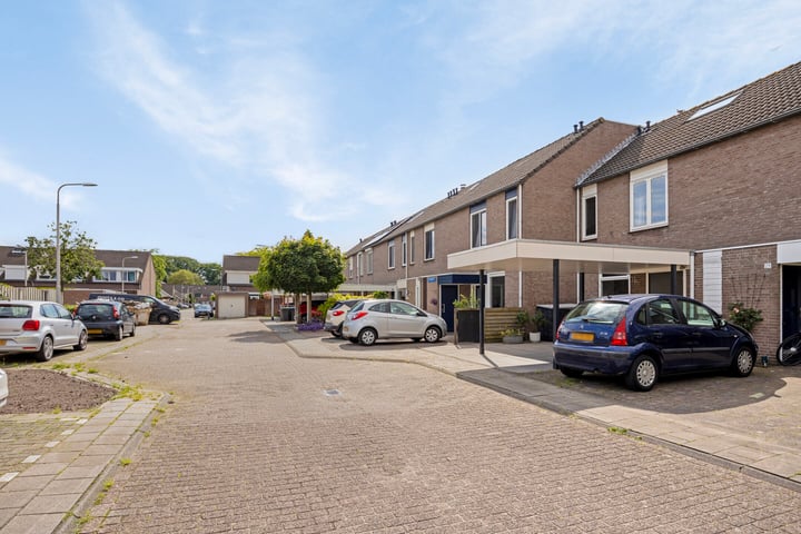 Bekijk foto 38 van Beuningenstraat 31