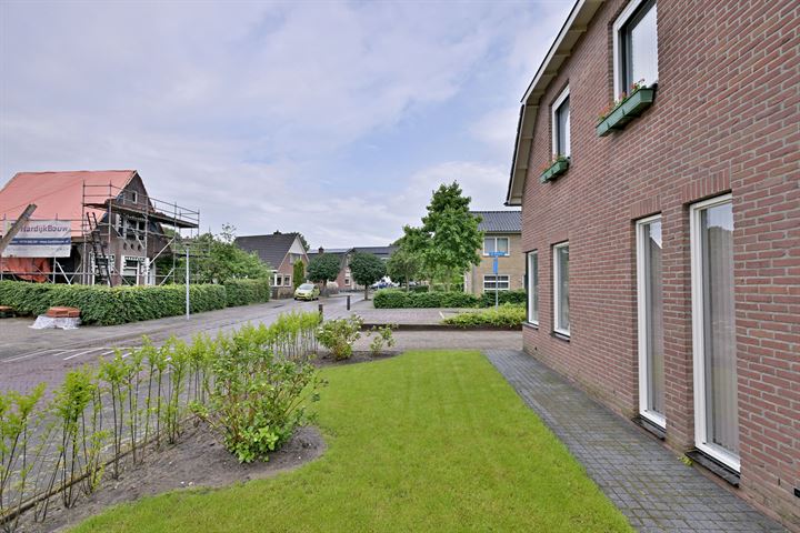 Bekijk foto 40 van Pastoriestraat 58