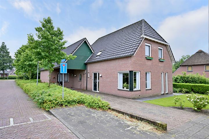 Bekijk foto 42 van Pastoriestraat 58