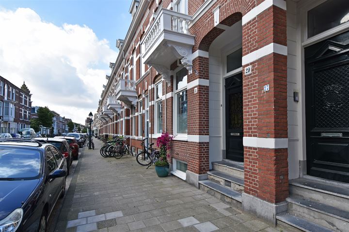 View photo 2 of Renbaanstraat 29