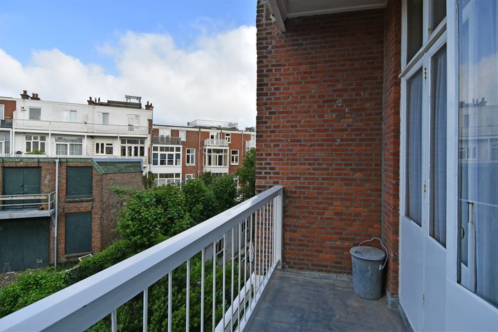 View photo 27 of Renbaanstraat 29