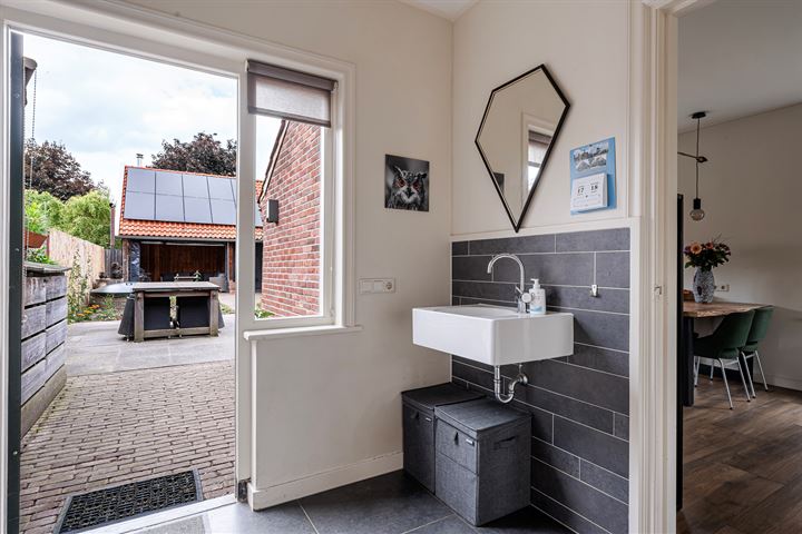 View photo 26 of Admiraal de Ruyterstraat 74