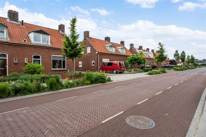 View photo 39 of Admiraal de Ruyterstraat 74