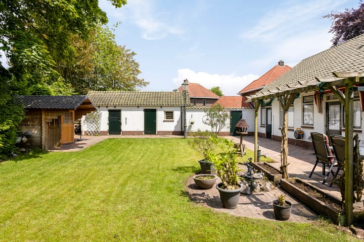 Foto 31 van Burgemeester Wilhelmweg 32