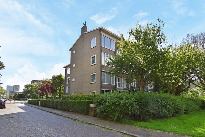 Bekijk foto 1 van Prins van Lignestraat 22