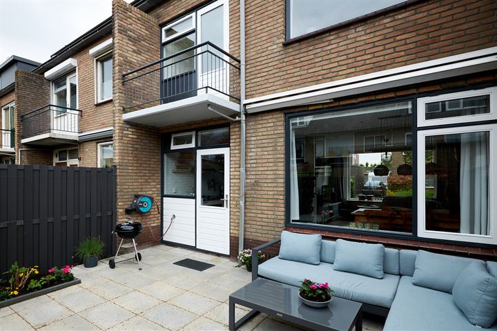 Bekijk foto 42 van IJsselstraat 10